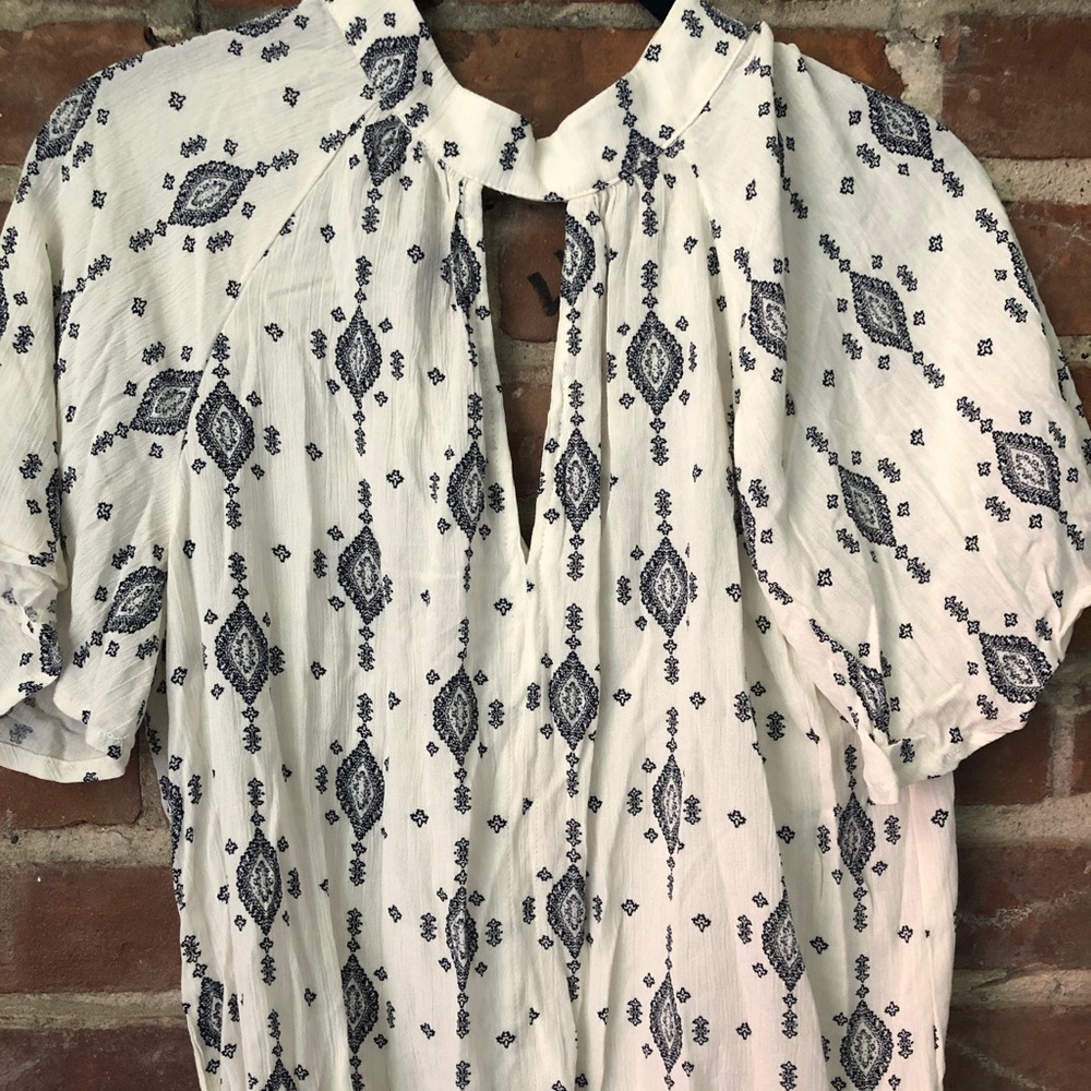 Blouse - Picture 2 of 3